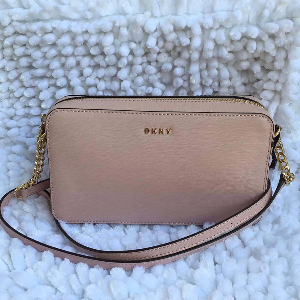 ‼️SOLD Drop DKNY Crossbody Camera Bag Blush 🎀